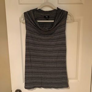 Mossimo drapey sleeveless top, size S